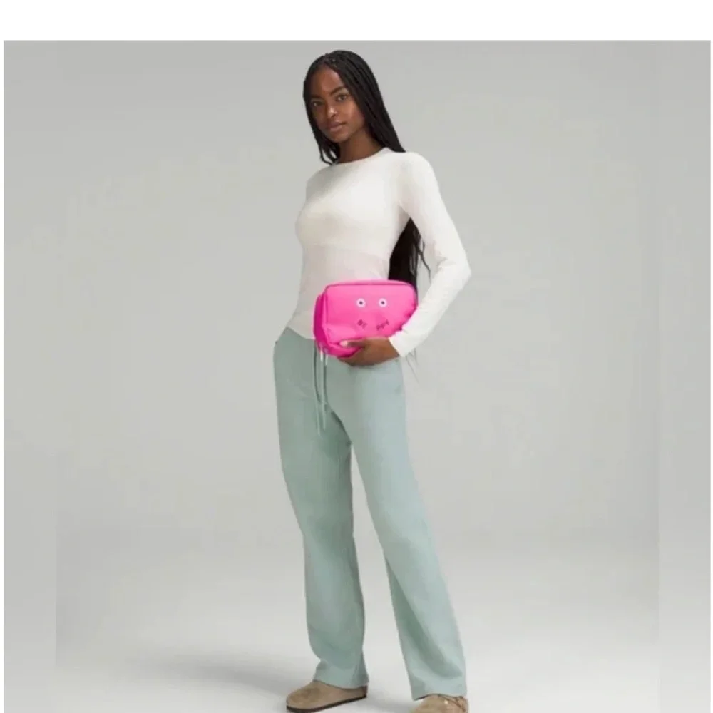 Lululemon Daily Essentials Be Happy Large Pouch 5L | Pink